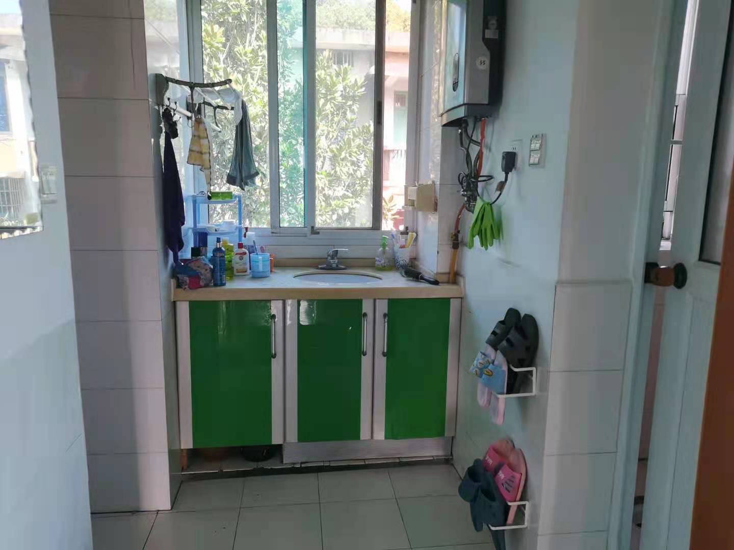 益阳师范家属区 3室2厅1卫 52.0万 益阳师范家属区 3室2厅1卫 52.0万客厅