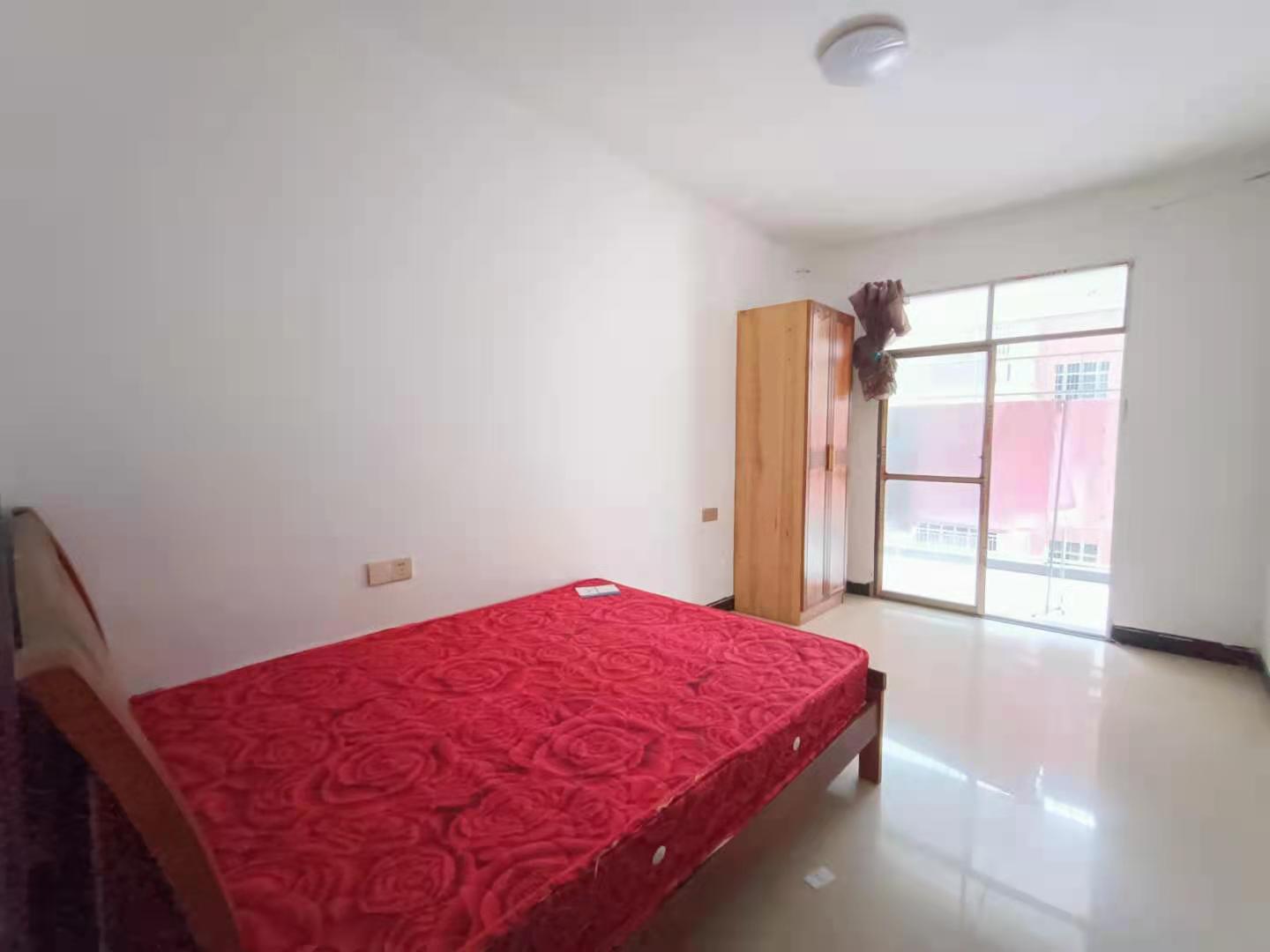 雅士林安置房 3室2厅1卫 1200.0元/月 雅士林安置房 3室2厅1卫 1200.0元/月室内图