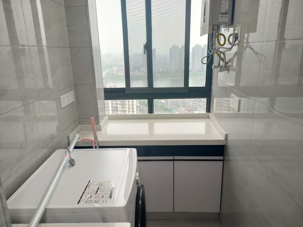 新都汇 1室1厅1卫 1400.0元/月 新都汇 1室1厅1卫 1400.0元/月室内图