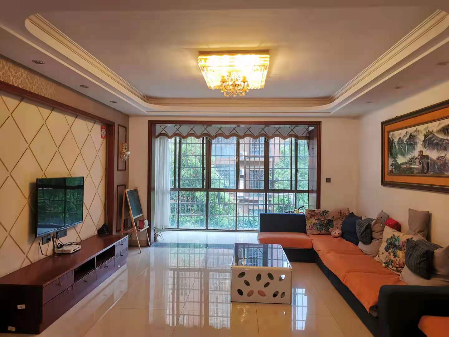 山水名苑  3室2厅2卫    83.0万 山水名苑  3室2厅2卫    83.0万客厅