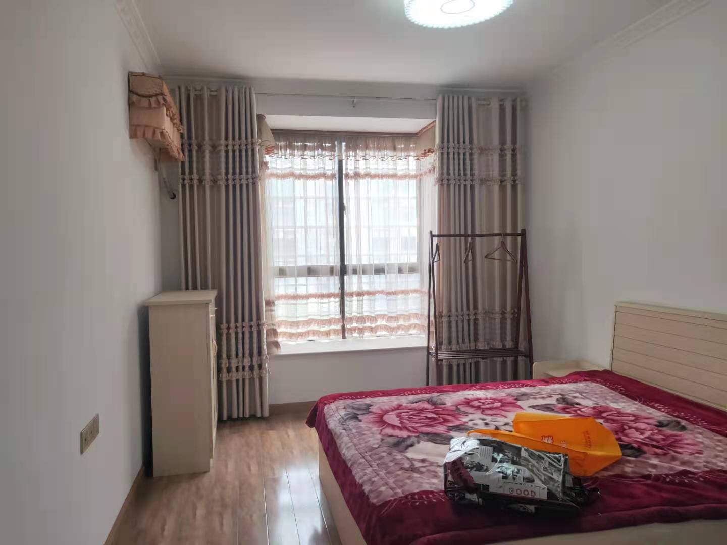 信步闲庭  3室2厅2卫    85.8万 信步闲庭  3室2厅2卫    85.8万客厅