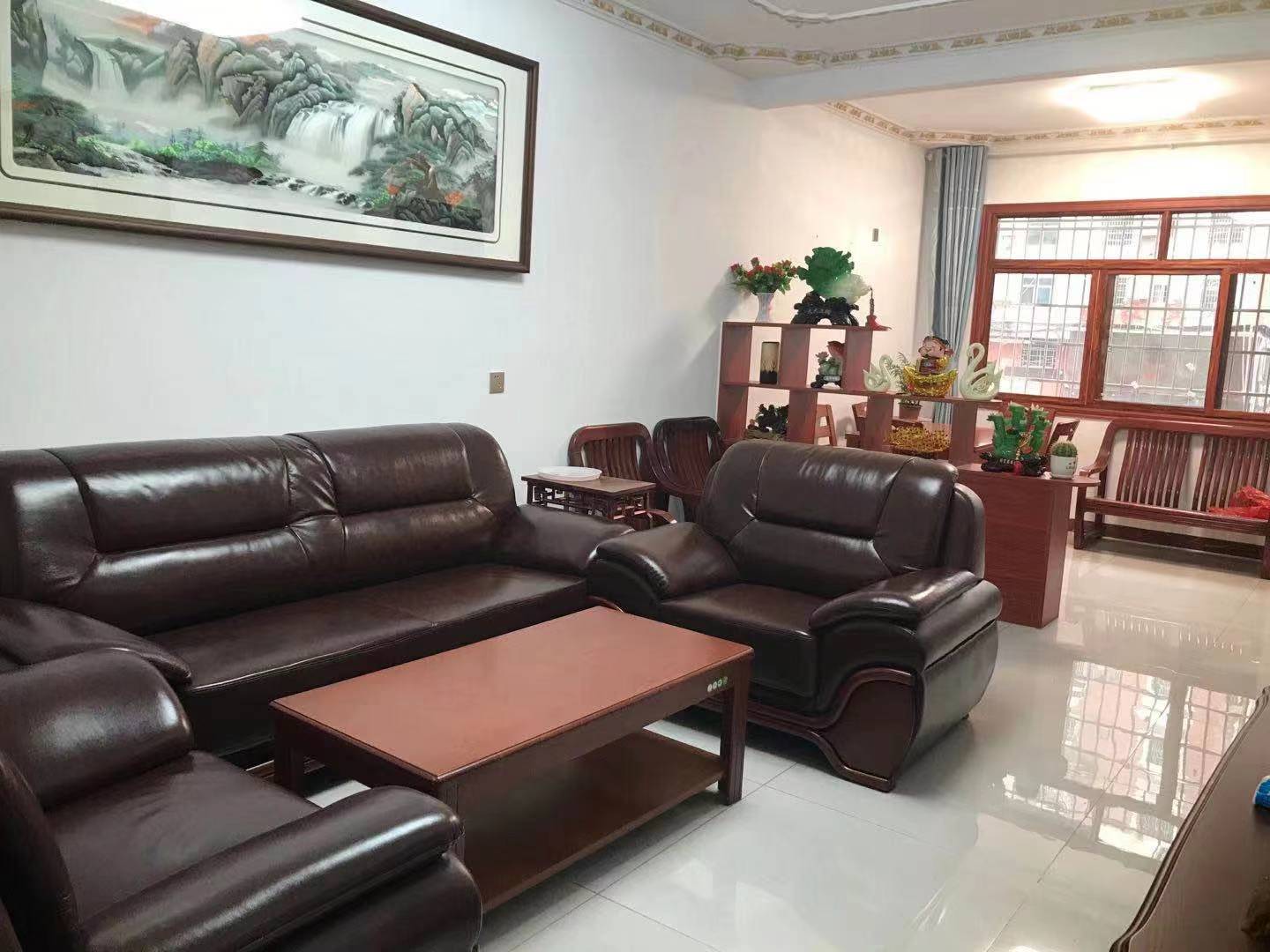 月塘生活小区 3室1厅1卫 46.8万 月塘生活小区 3室1厅1卫 46.8万客厅