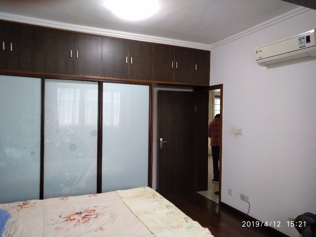 汽车城 4室2厅3卫 2800.0元/月 汽车城 4室2厅3卫 2800.0元/月室内图