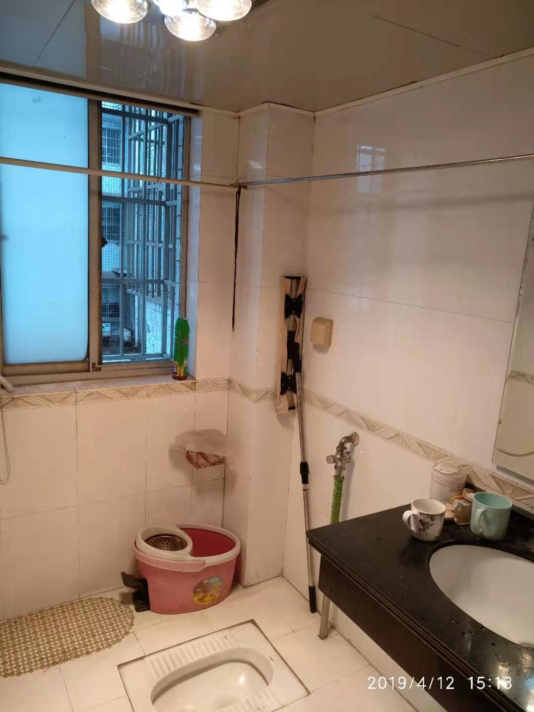 汽车城 4室2厅3卫 2800.0元/月 汽车城 4室2厅3卫 2800.0元/月室内图