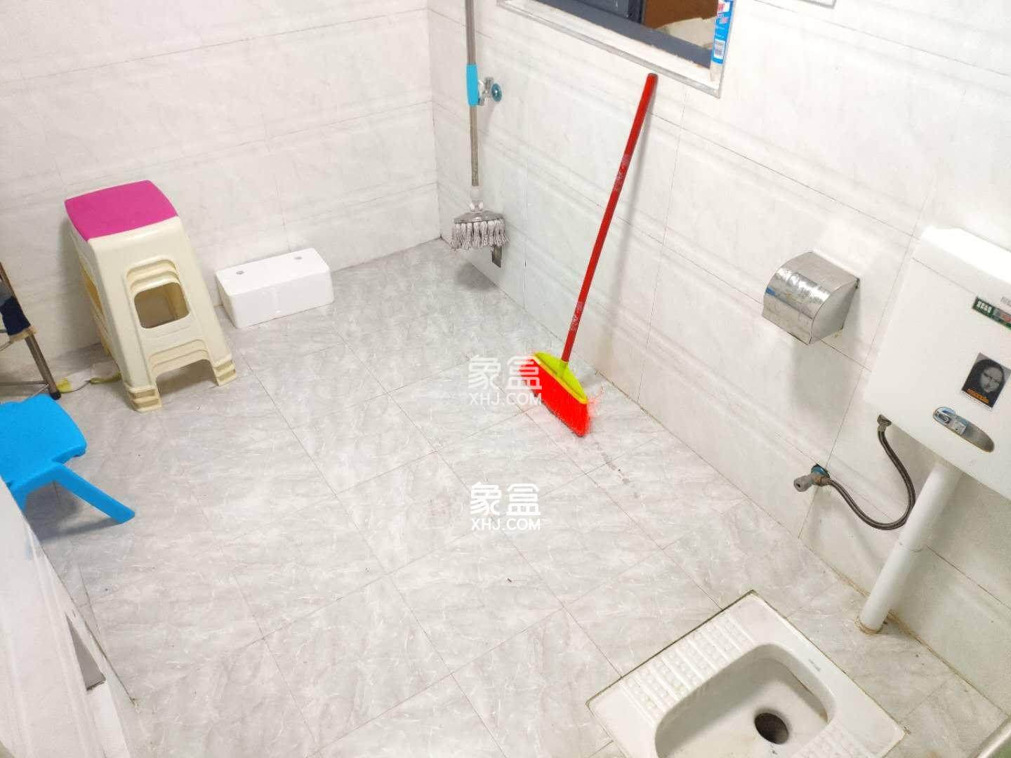 领航江阁 3室2厅1卫 3300.0元/月 领航江阁 3室2厅1卫 3300.0元/月室内图