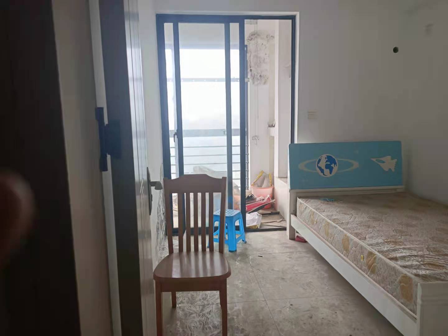 岭秀天下 3室2厅1卫 1700.0元/月 岭秀天下 3室2厅1卫 1700.0元/月室内图