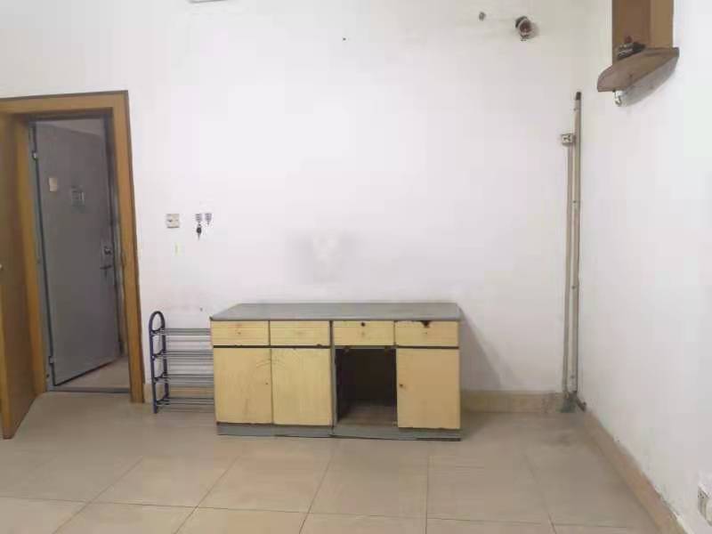 廖家湾菜市场  2室1厅1卫    650.0元/月 廖家湾菜市场  2室1厅1卫    650.0元/月