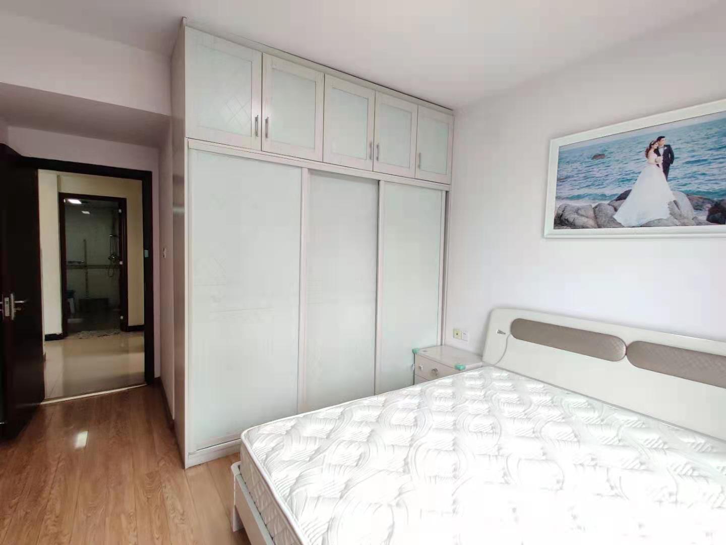 佳兆业君汇上品  3室2厅1卫    2200.0元/月 佳兆业君汇上品  3室2厅1卫    2200.0元/月室内图