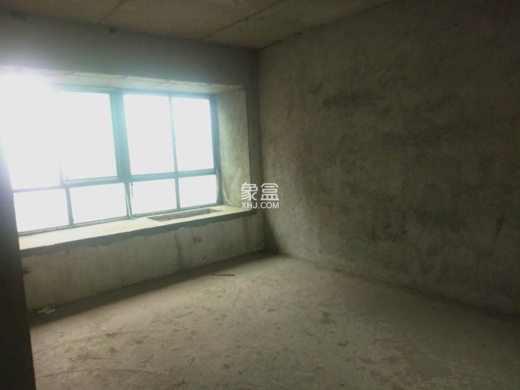 新桂城  3室2厅2卫    81.8万阳台