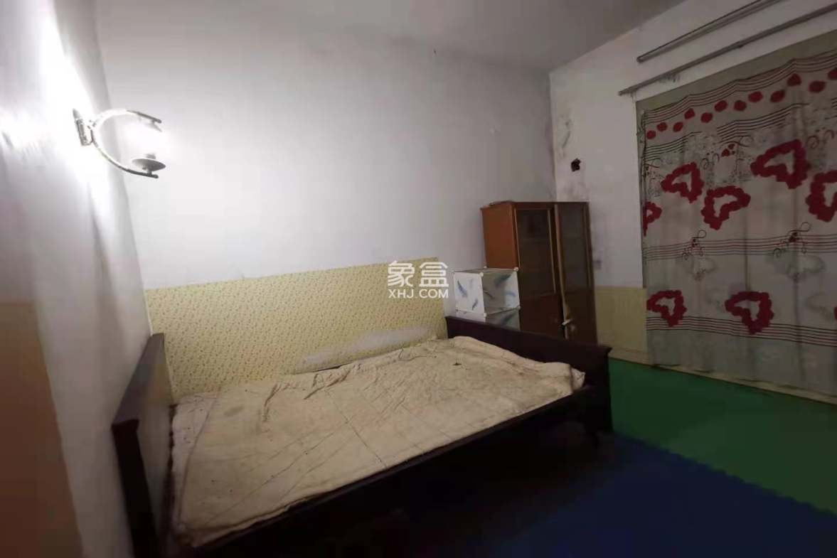 第六医院宿舍  2室1厅1卫    650.0元/月 第六医院宿舍  2室1厅1卫    650.0元/月室内图