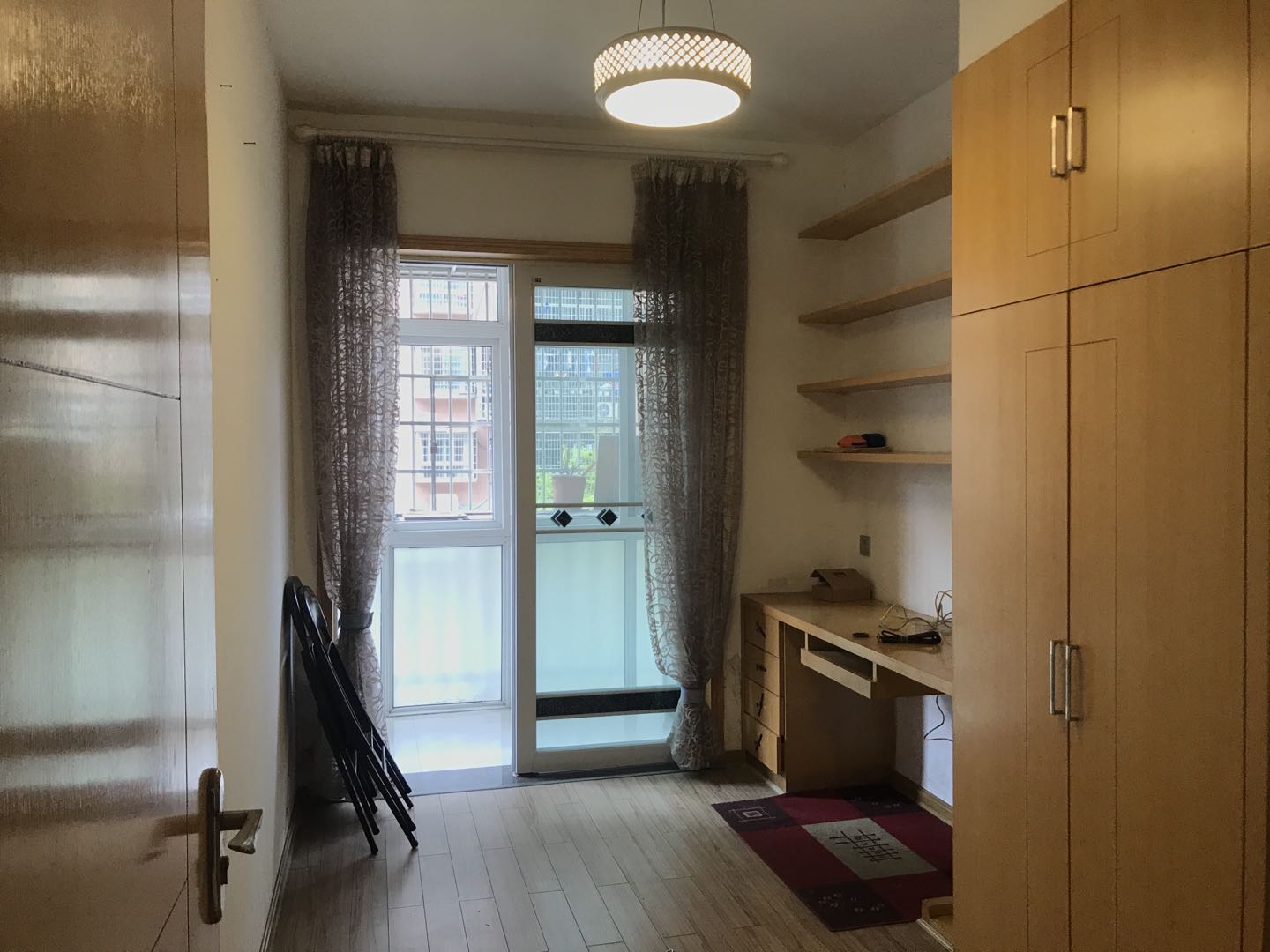 湘中园  4室2厅2卫    69.8万 湘中园  4室2厅2卫    69.8万卧室