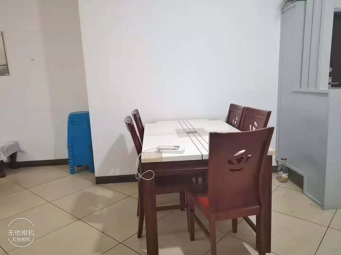 湘中园  3室2厅2卫    88.8万 湘中园  3室2厅2卫    88.8万客厅