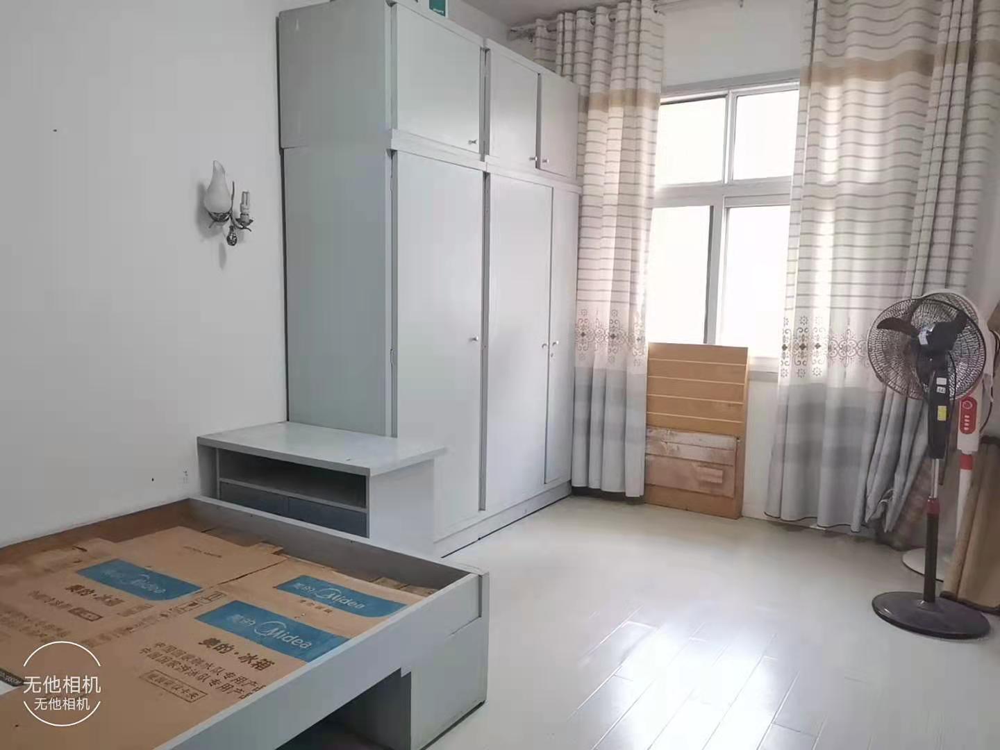 湘中园  3室2厅2卫    88.8万 湘中园  3室2厅2卫    88.8万卧室