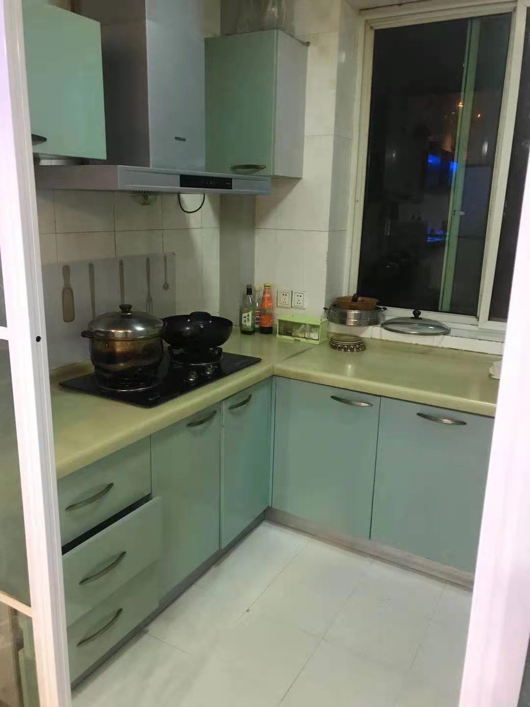 碧野华庭 2室2厅1卫 1200.0元/月 碧野华庭 2室2厅1卫 1200.0元/月室内图