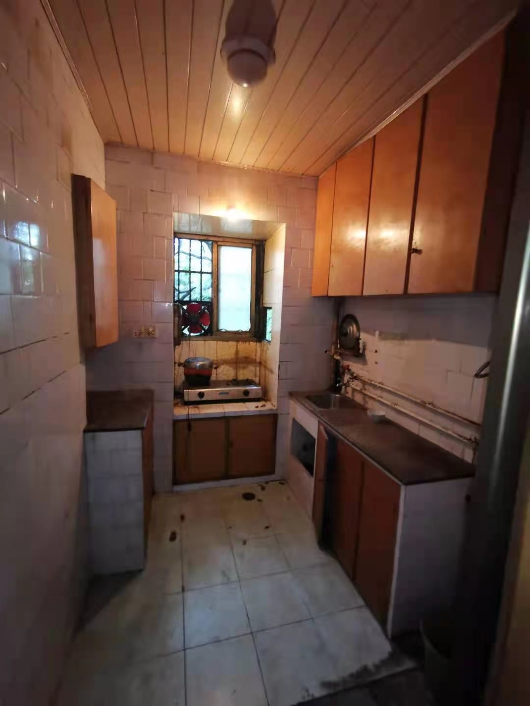 第六医院宿舍  2室1厅1卫    650.0元/月 第六医院宿舍  2室1厅1卫    650.0元/月室内图