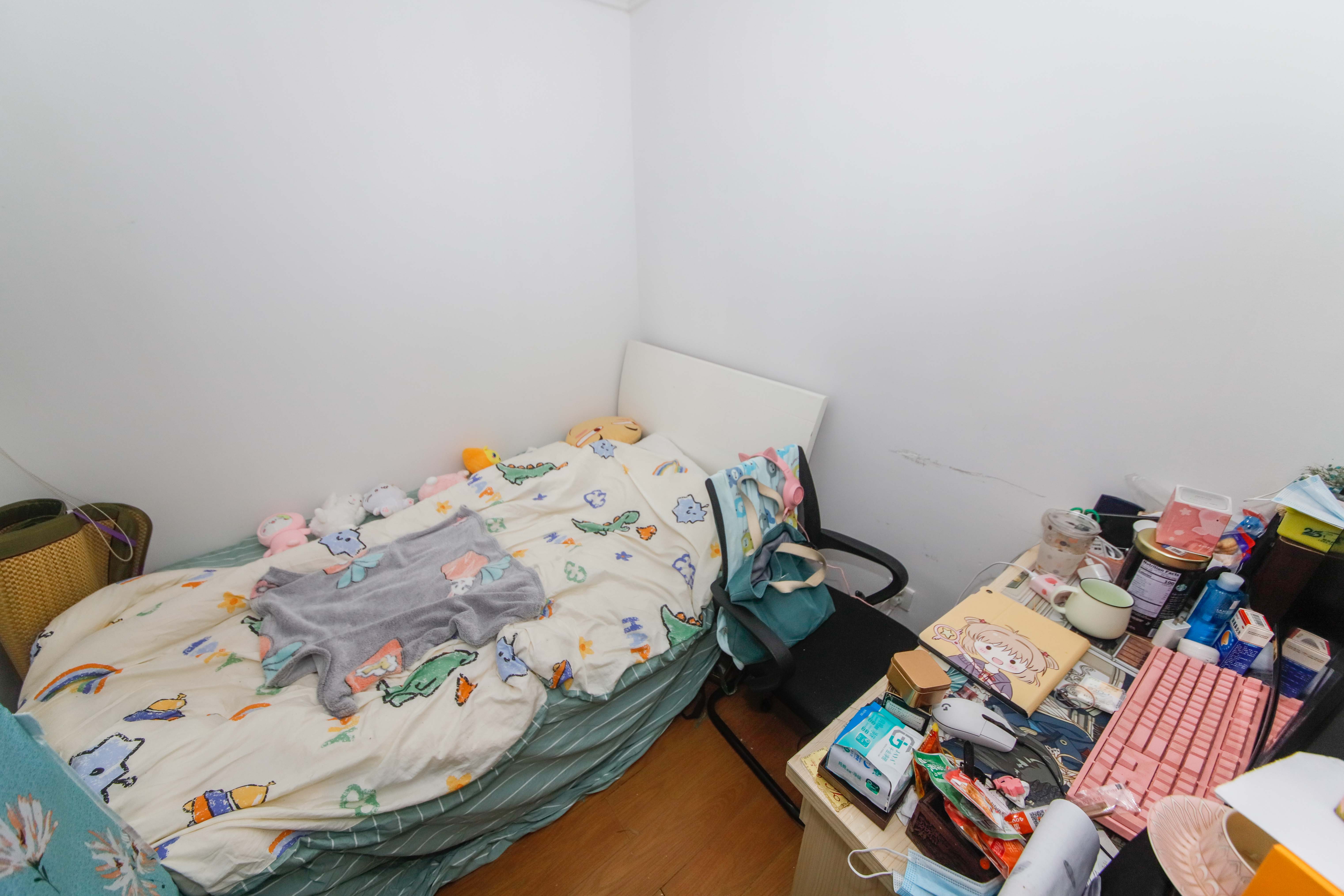 旭辉御府  2室2厅1卫   48.80万卧室