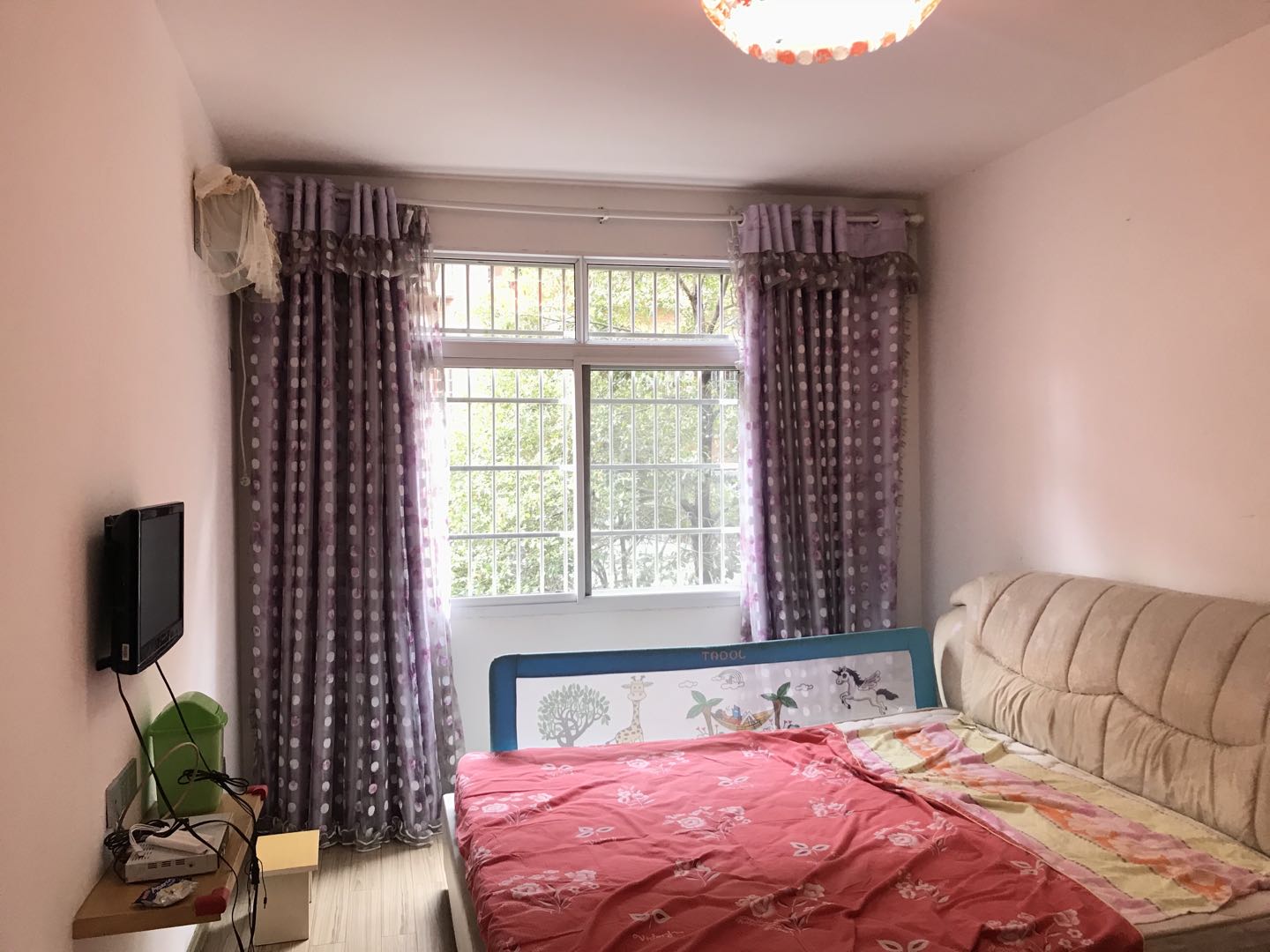 湘中园  4室2厅2卫    69.8万 湘中园  4室2厅2卫    69.8万卧室