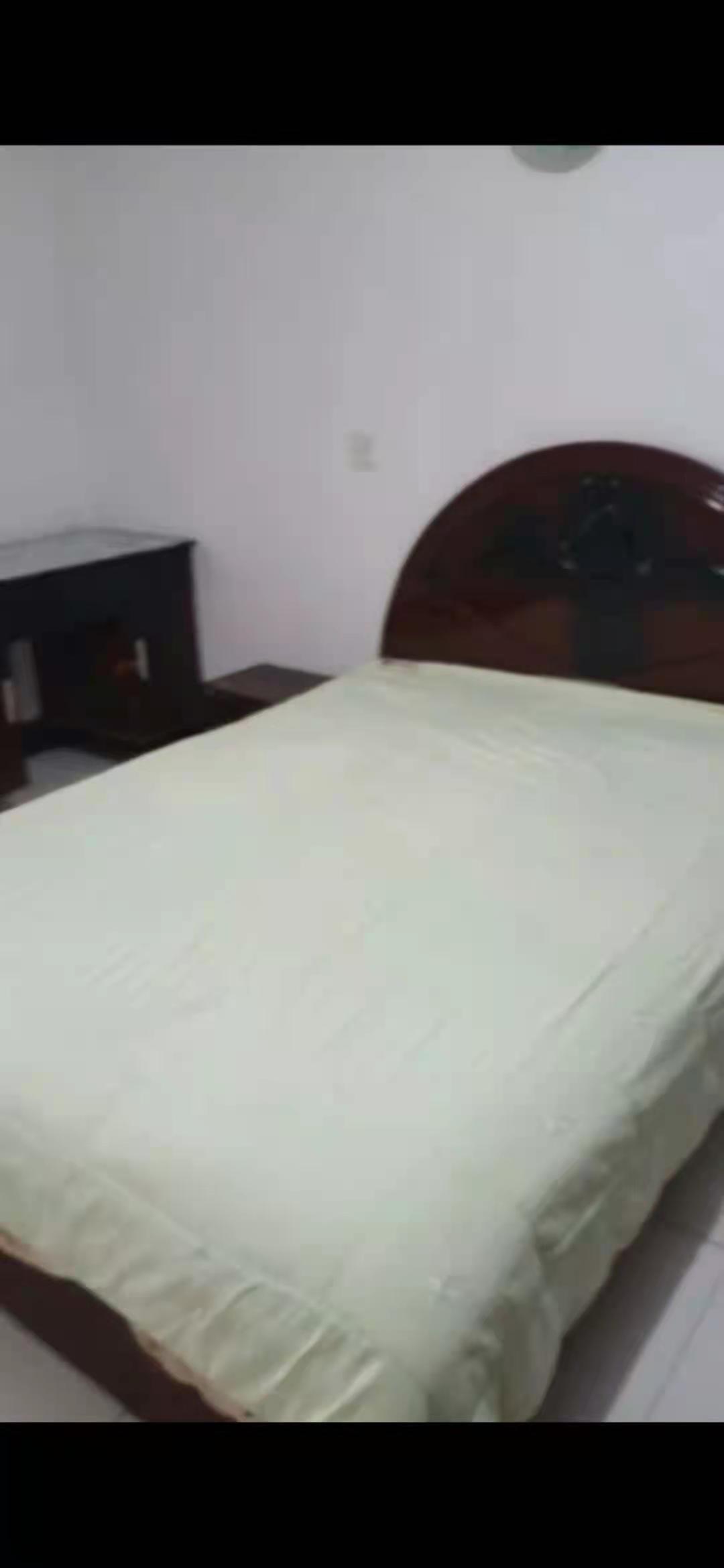 梓园社区(麻纺厂宿舍)  2室2厅1卫    450.0元/月 梓园社区(麻纺厂宿舍)  2室2厅1卫    450.0元/月室内图