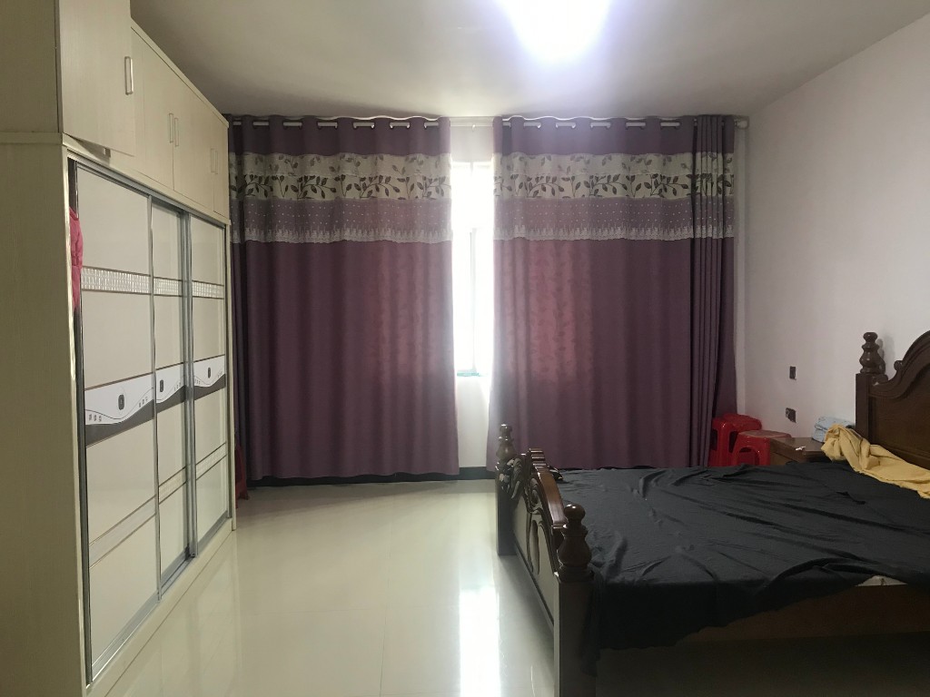 长青农贸综合市场 3室2厅2卫 68.8万 长青农贸综合市场 3室2厅2卫 68.8万卧室