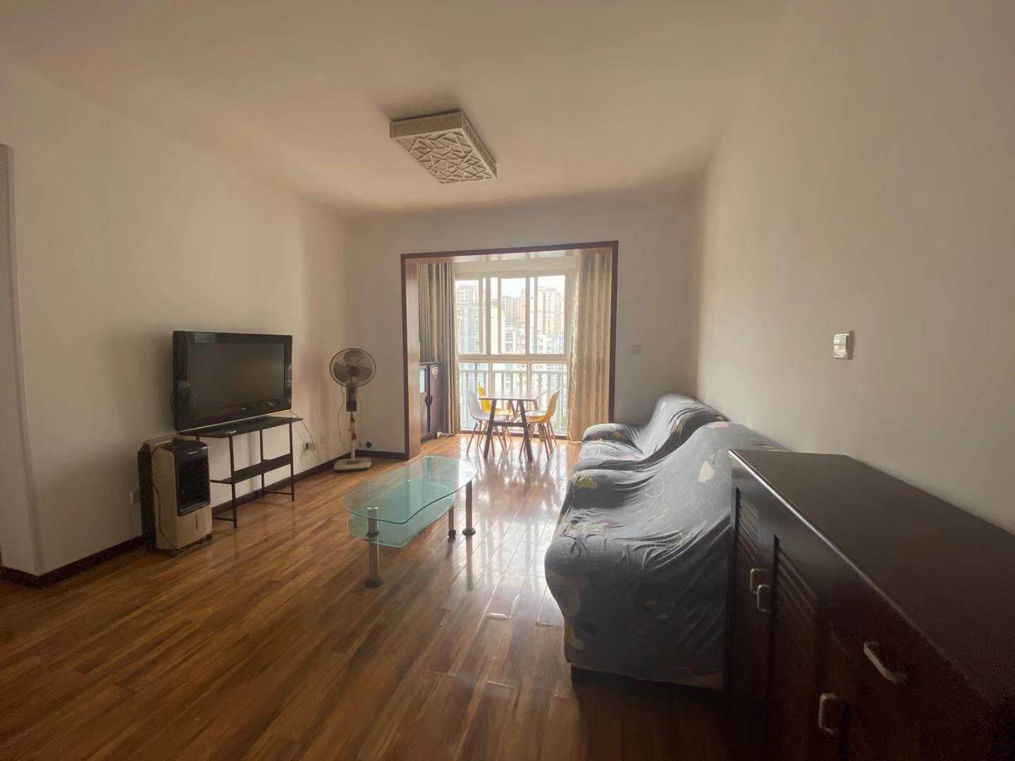 二江花园 3室2厅2卫 2200.0元/月 二江花园 3室2厅2卫 2200.0元/月室内图