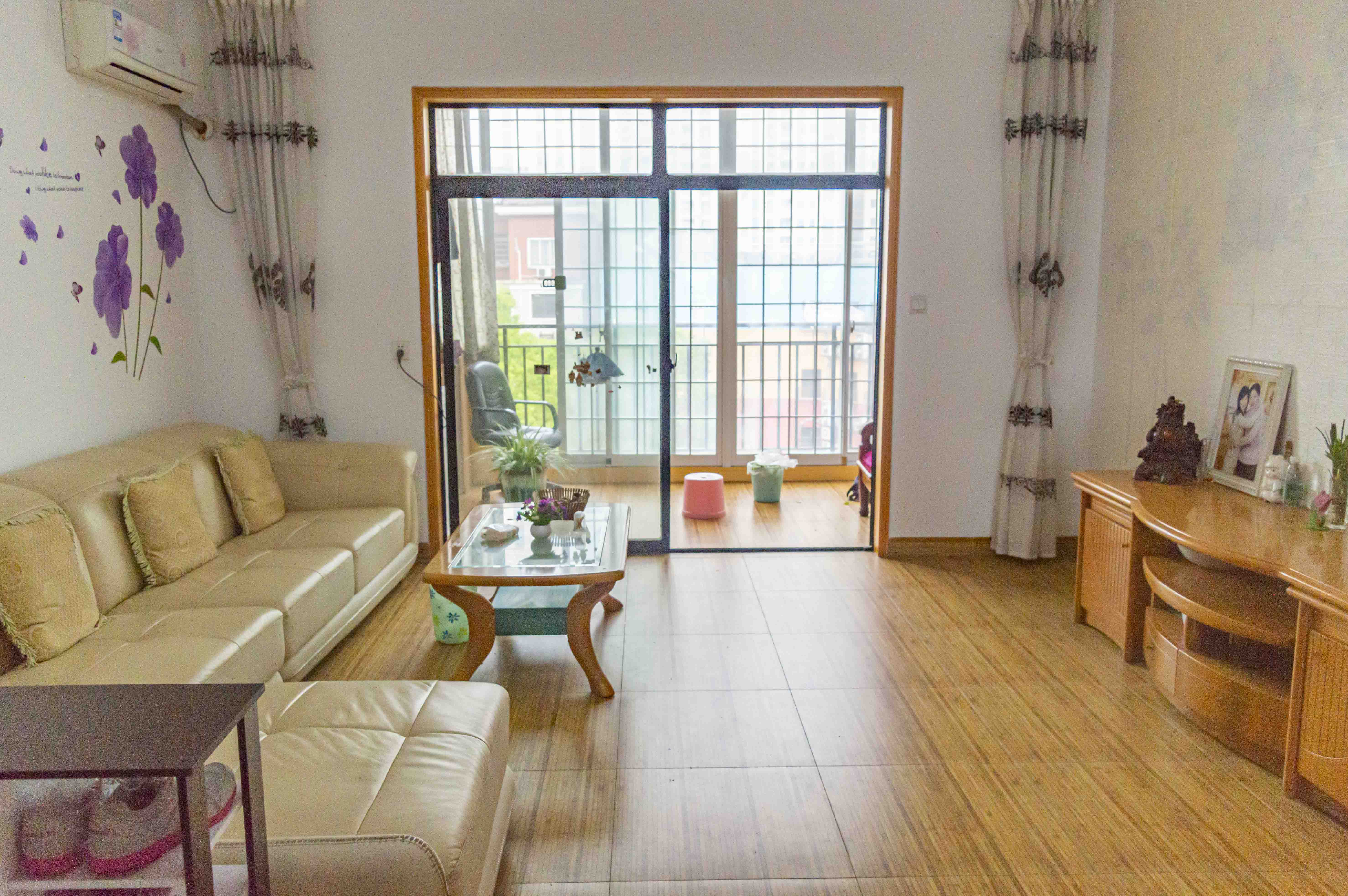 上城世家  7室2厅3卫    132.0万卫生间