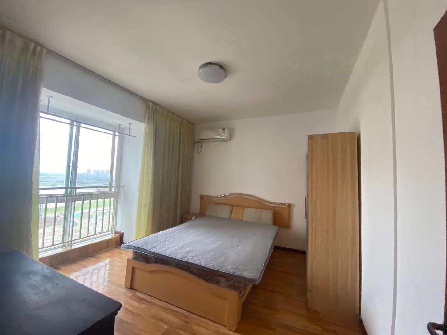 二江花园 3室2厅2卫 2200.0元/月 二江花园 3室2厅2卫 2200.0元/月室内图