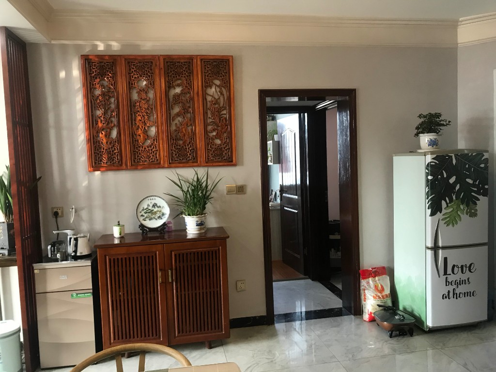 祥泰华园  3室2厅1卫    68.0万 祥泰华园  3室2厅1卫    68.0万客厅