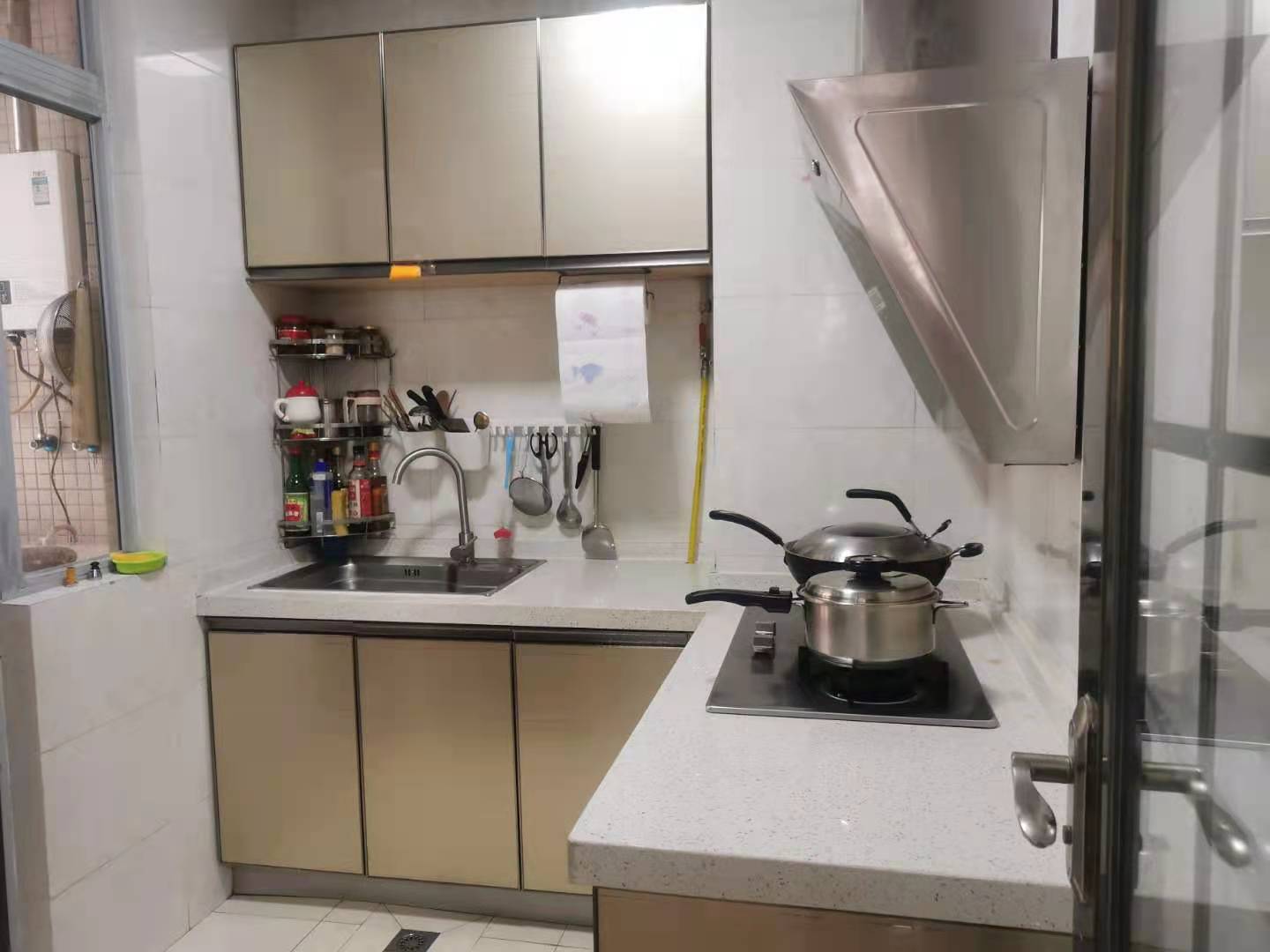 橙花风景  2室1厅1卫    2500.0元/月 橙花风景  2室1厅1卫    2500.0元/月小区图