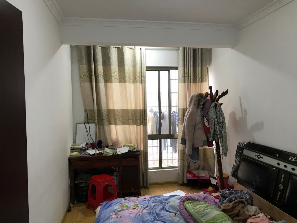 吉星金融广场(牡丹园) 3室2厅2卫 90.8万 吉星金融广场(牡丹园) 3室2厅2卫 90.8万卧室