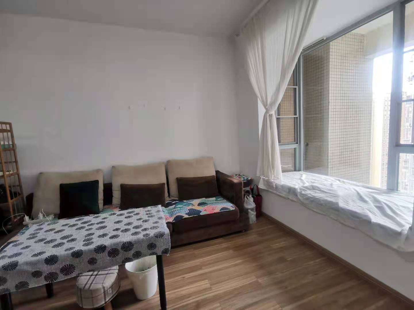 橙花风景  2室1厅1卫    2500.0元/月 橙花风景  2室1厅1卫    2500.0元/月室内图