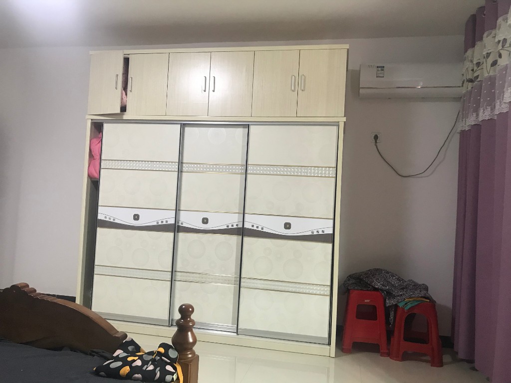 长青农贸综合市场 3室2厅2卫 68.8万 长青农贸综合市场 3室2厅2卫 68.8万卧室