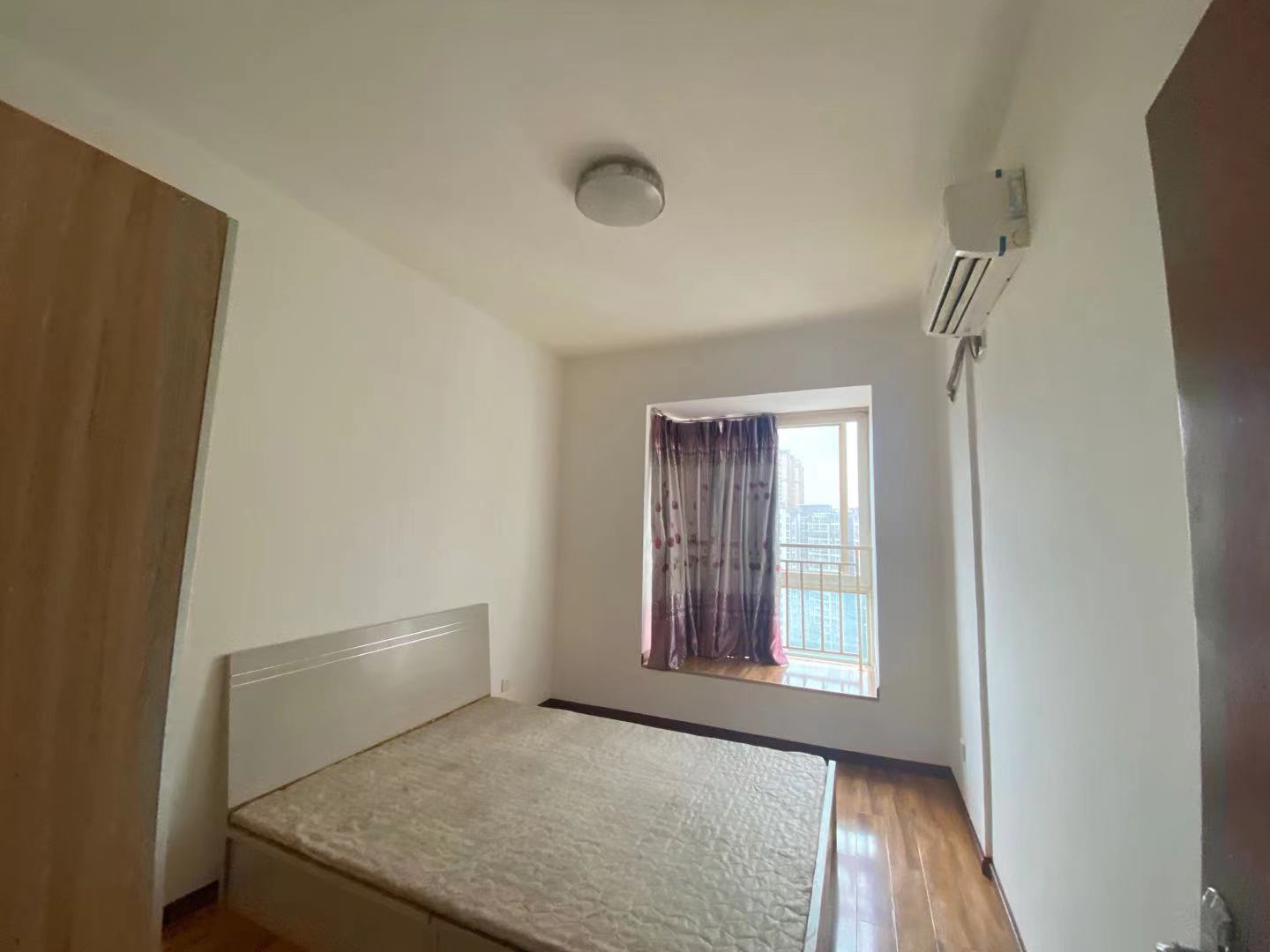 二江花园 3室2厅2卫 2200.0元/月 二江花园 3室2厅2卫 2200.0元/月室内图