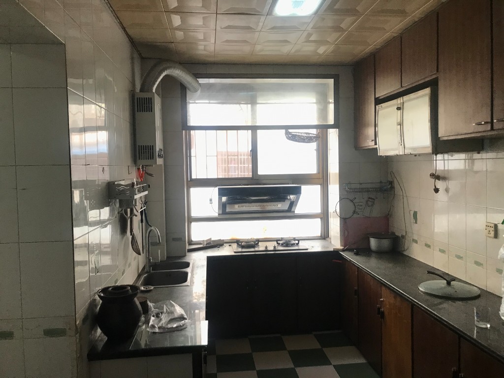 月秀小区  3室2厅2卫    59.8万 月秀小区  3室2厅2卫    59.8万厨房