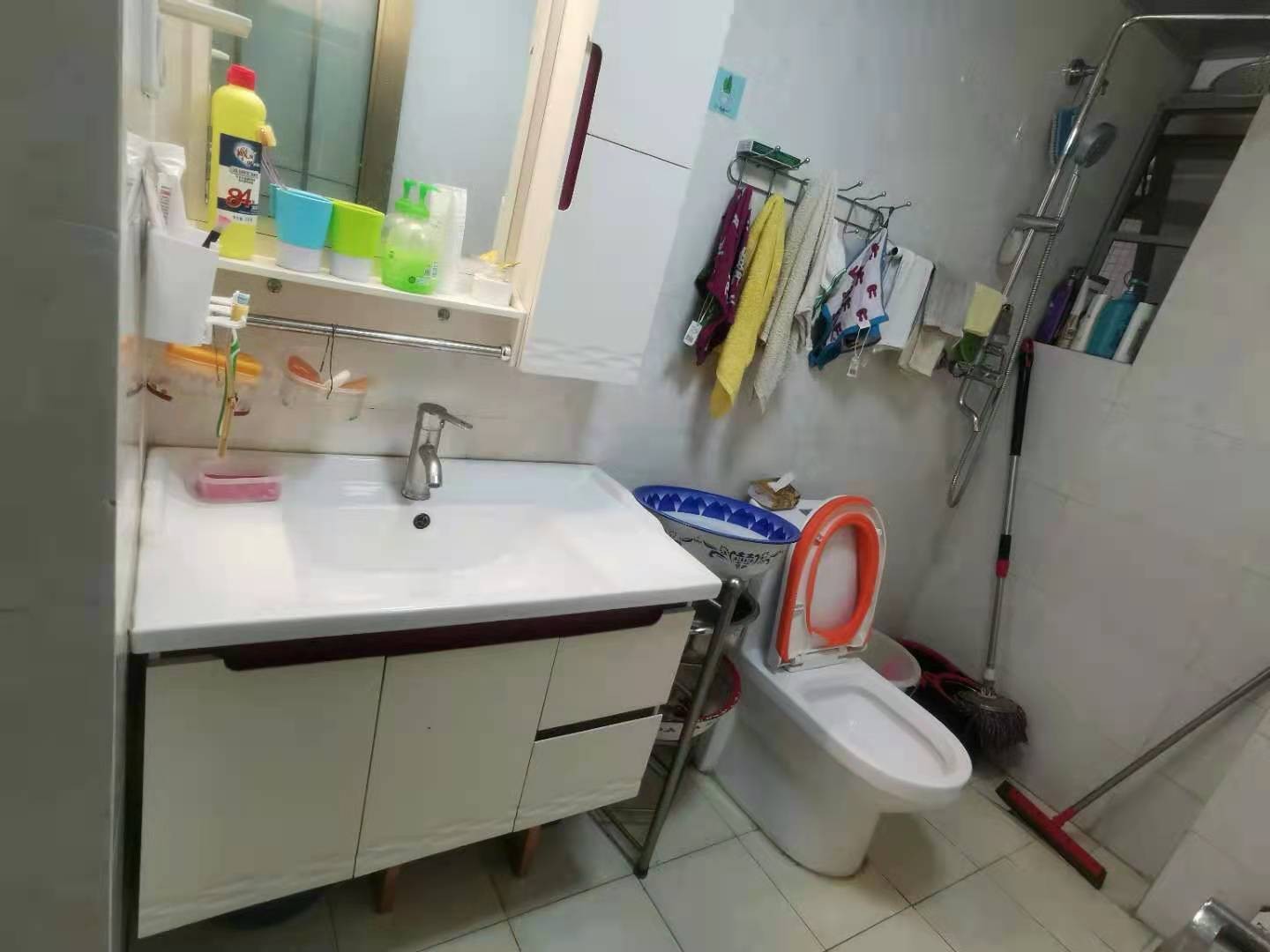 橙花风景  2室1厅1卫    2500.0元/月 橙花风景  2室1厅1卫    2500.0元/月小区图