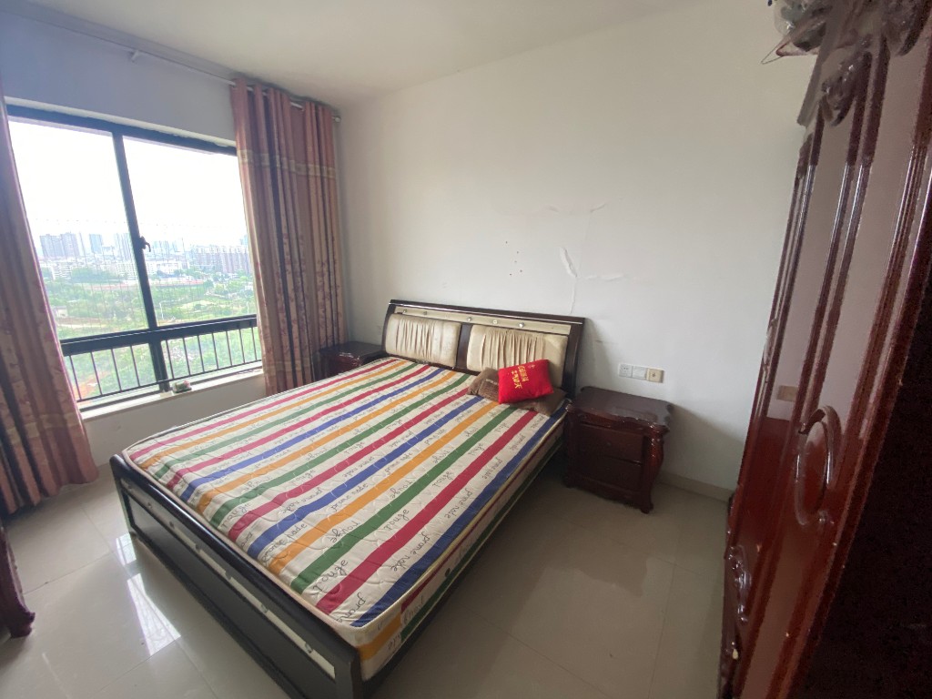 三一歌雅郡 3室2厅1卫 1200.0元/月 三一歌雅郡 3室2厅1卫 1200.0元/月室内图