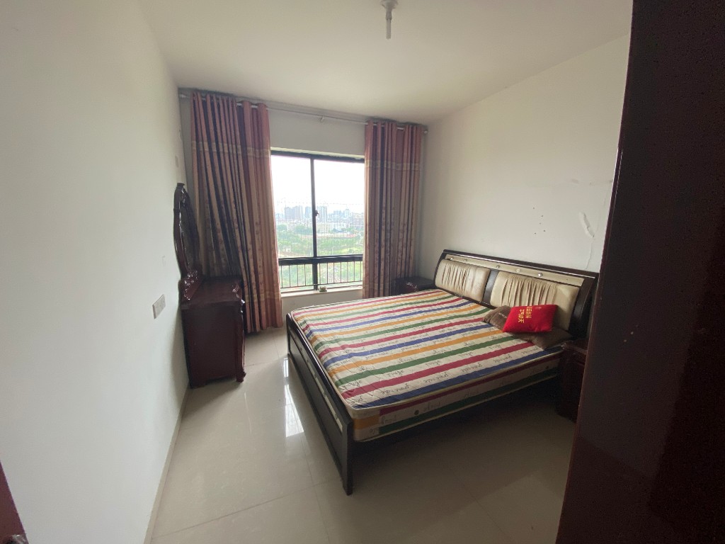 三一歌雅郡 3室2厅1卫 1200.0元/月 三一歌雅郡 3室2厅1卫 1200.0元/月室内图