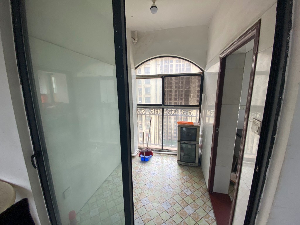 三一歌雅郡 3室2厅1卫 1200.0元/月 三一歌雅郡 3室2厅1卫 1200.0元/月室内图