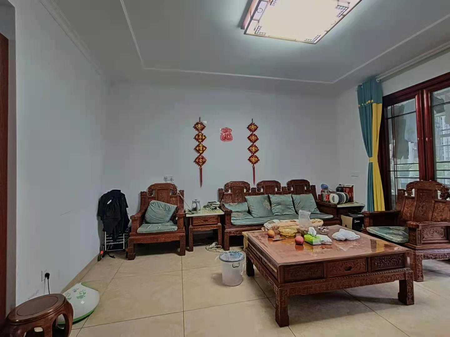 学府花园（文苑瑞景）  3室2厅2卫    98.0万