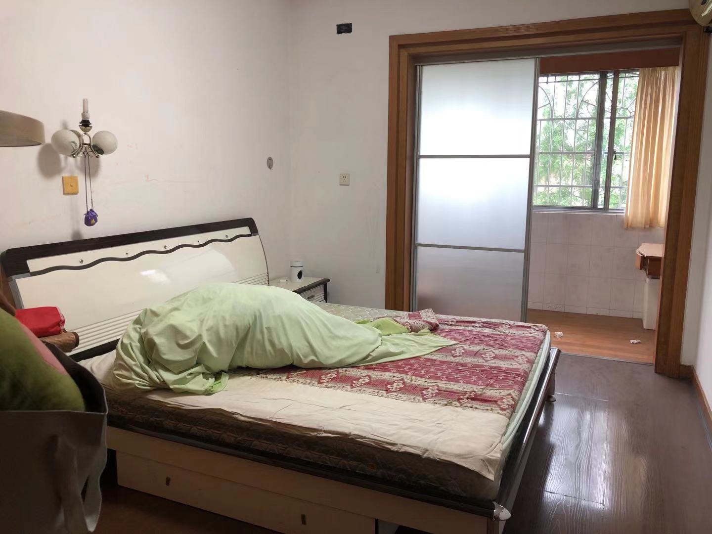 翠塘小区  4室2厅1卫    1300.0元/月 翠塘小区  4室2厅1卫    1300.0元/月室内图