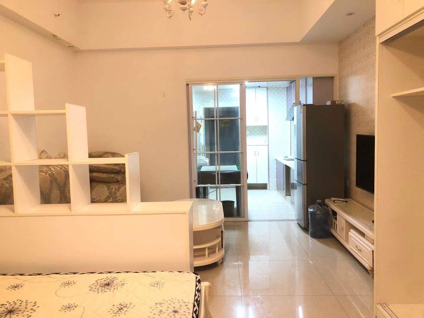 御溪国际 1室1厅1卫 2300.0元/月 御溪国际 1室1厅1卫 2300.0元/月室内图