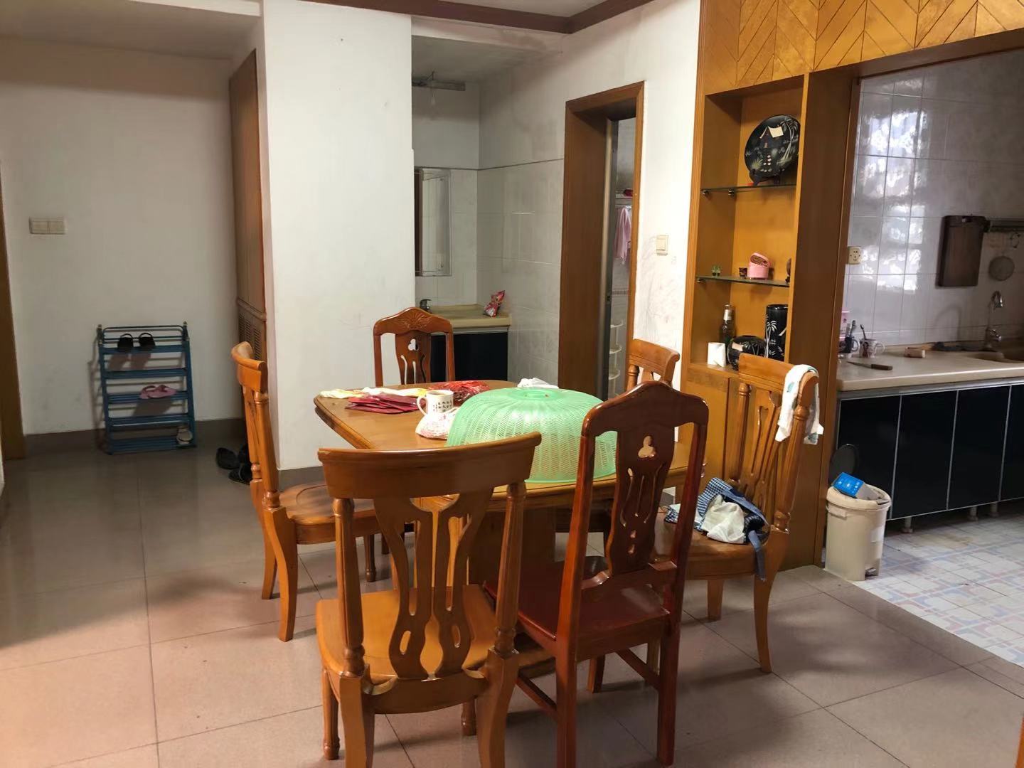 翠塘小区  4室2厅1卫    1300.0元/月 翠塘小区  4室2厅1卫    1300.0元/月室内图