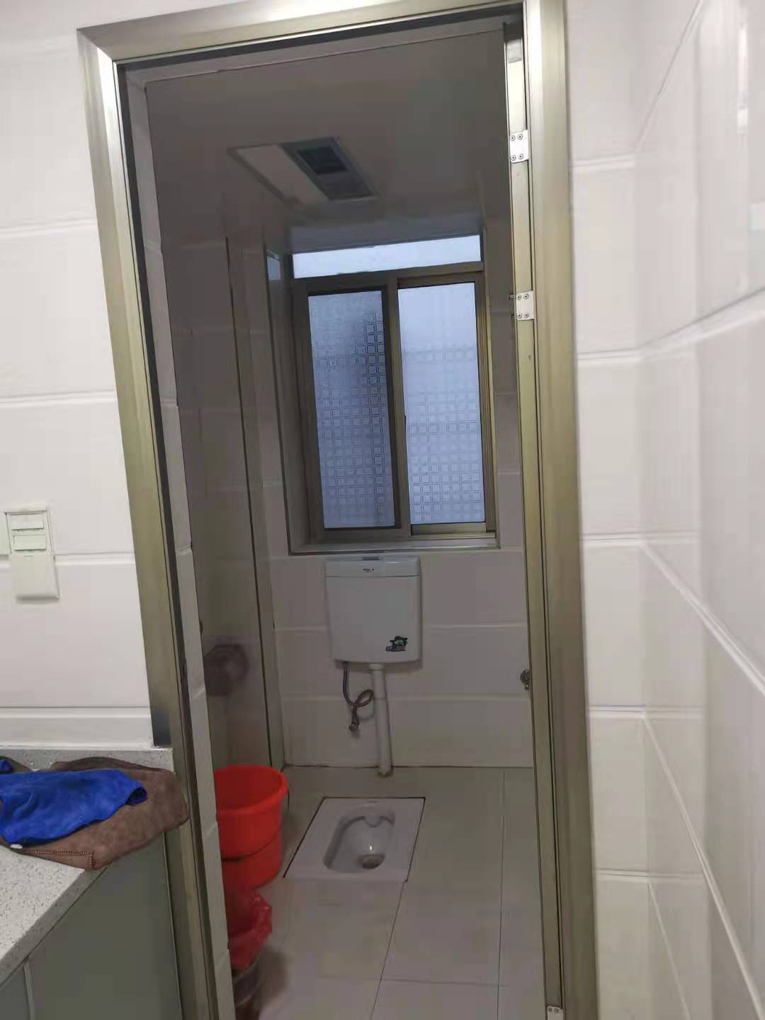 金塘小区  3室2厅2卫    1800.0元/月 金塘小区  3室2厅2卫    1800.0元/月室内图