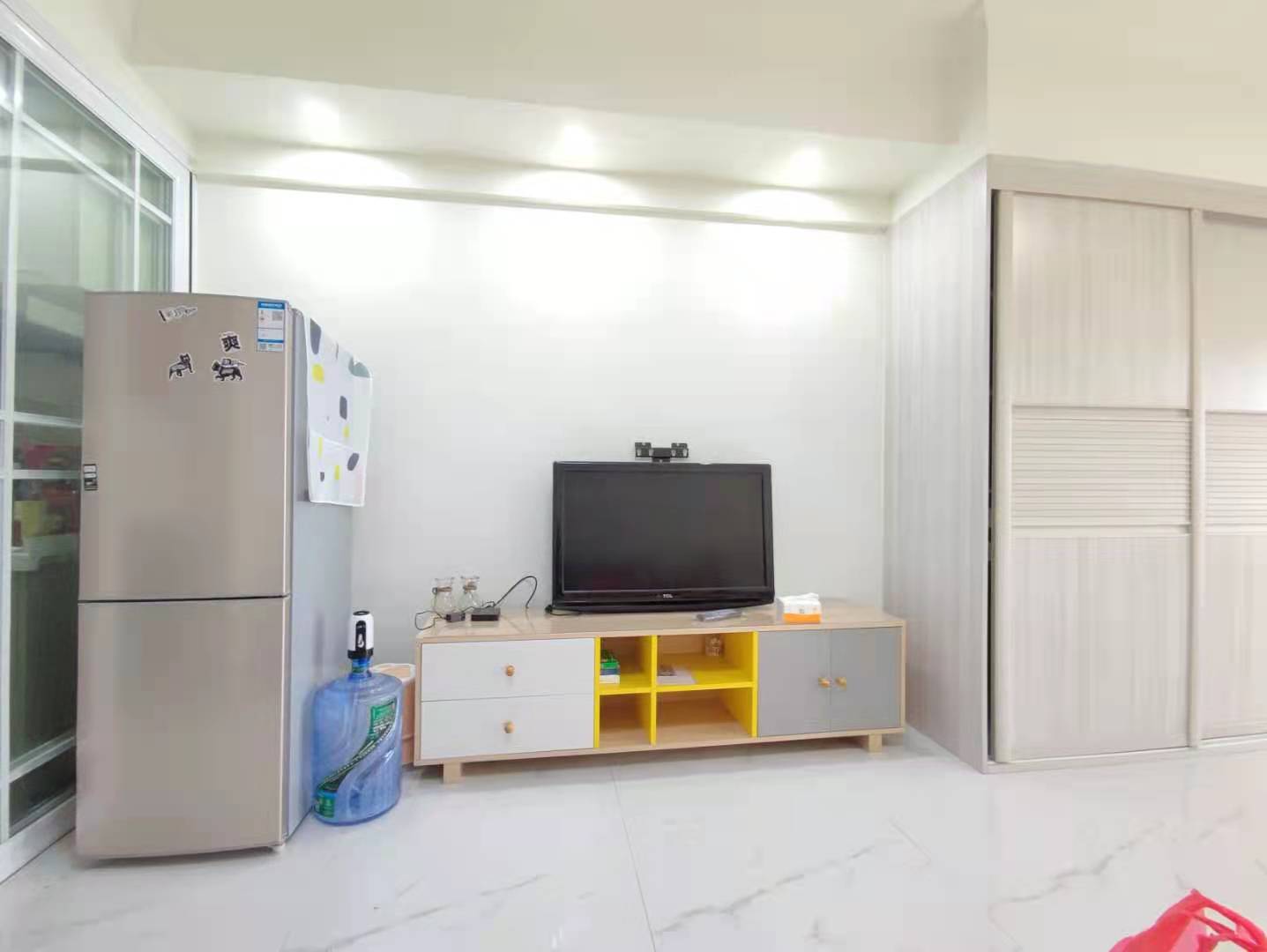 御江帝景 1室1厅1卫 1350.0元/月 御江帝景 1室1厅1卫 1350.0元/月室内图