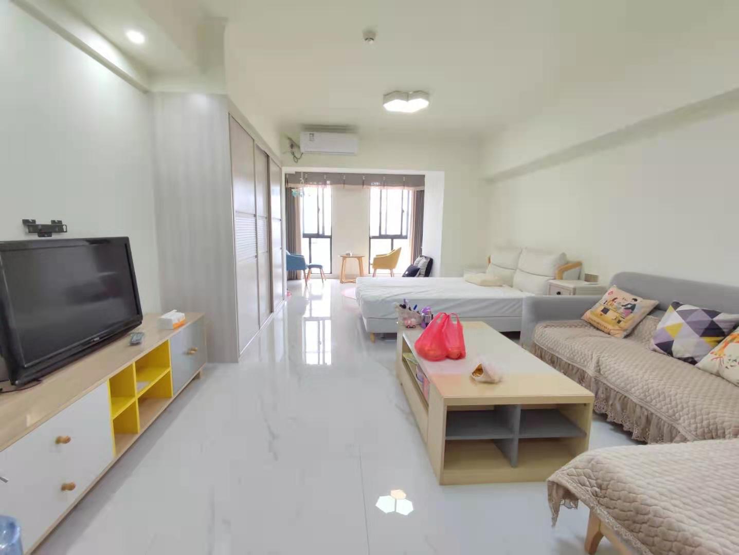 御江帝景  1室1厅1卫    1350.0元/月 御江帝景  1室1厅1卫    1350.0元/月