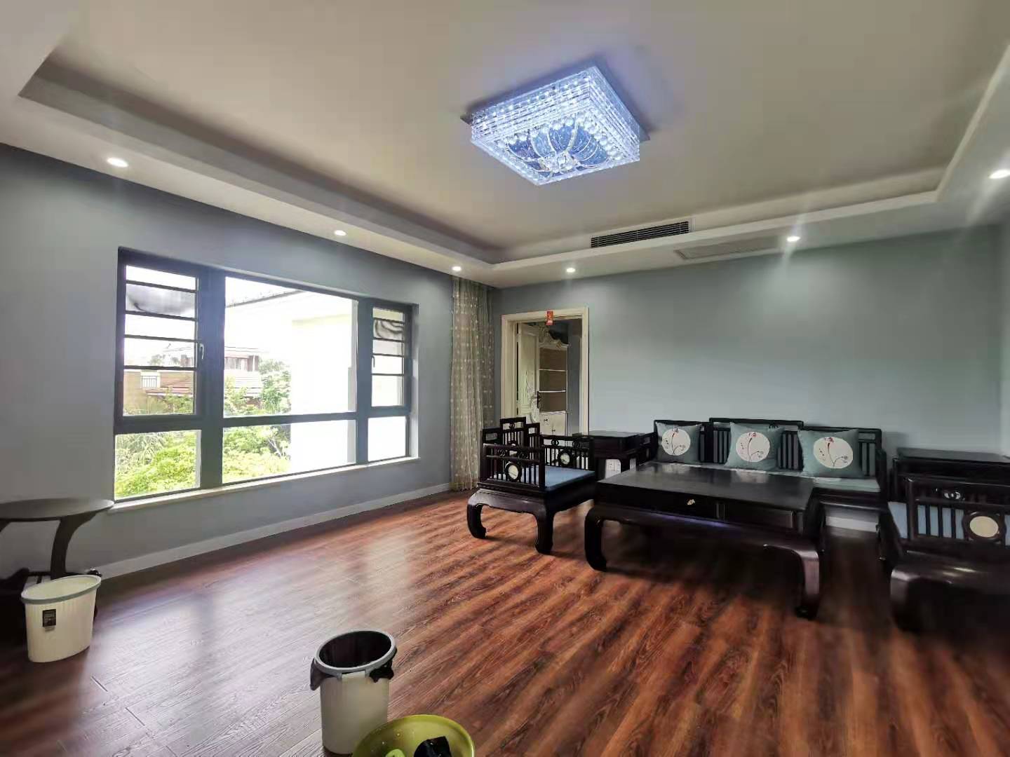 大华西海岸温泉别墅  0室0厅0卫    1150.0万 大华西海岸温泉别墅  0室0厅0卫    1150.0万阳台