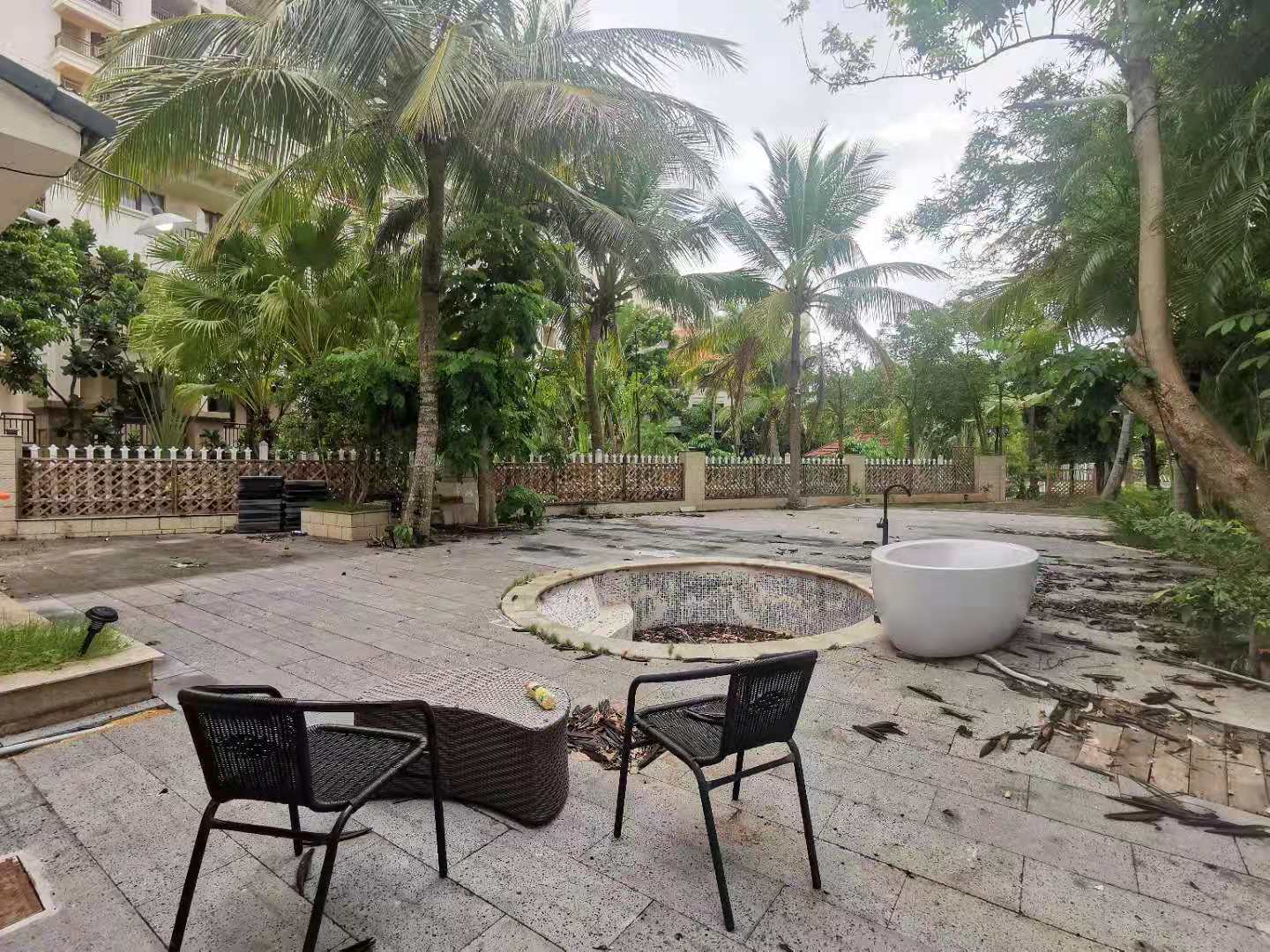 大华西海岸温泉别墅  0室0厅0卫    1150.0万 大华西海岸温泉别墅  0室0厅0卫    1150.0万卧室