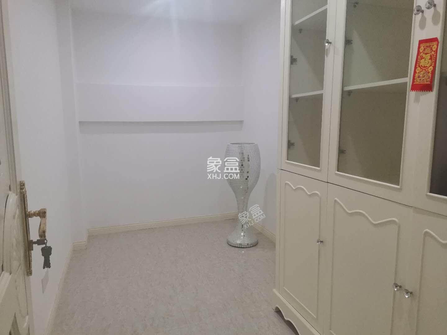 大华西海岸温泉别墅  0室0厅0卫    1150.0万 大华西海岸温泉别墅  0室0厅0卫    1150.0万客厅