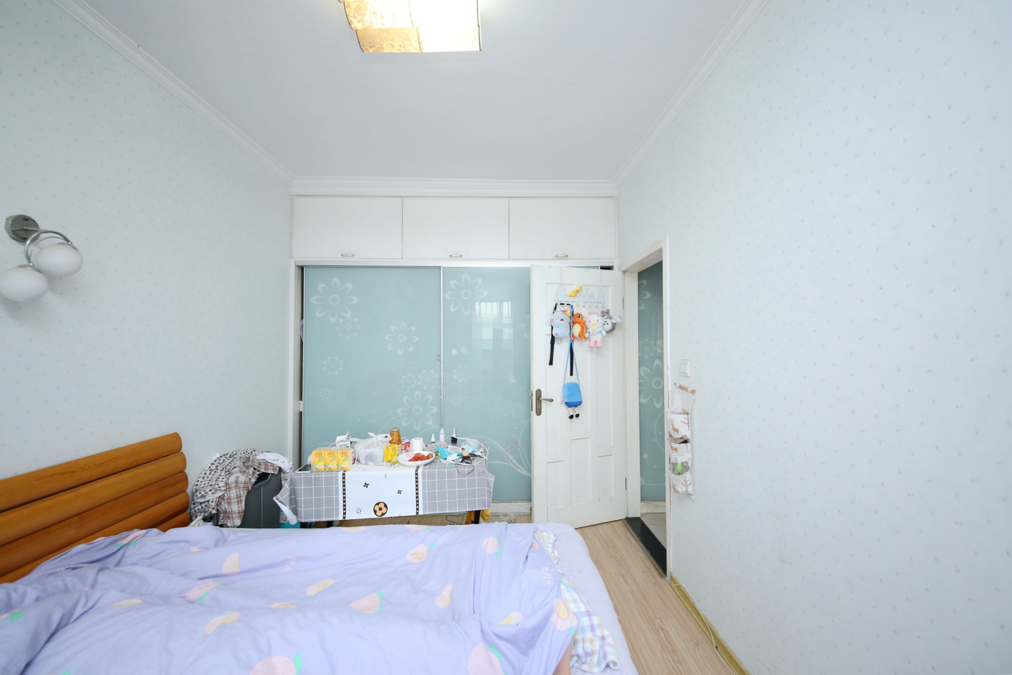 上河国际B座  2室2厅1卫   77.00万卧室