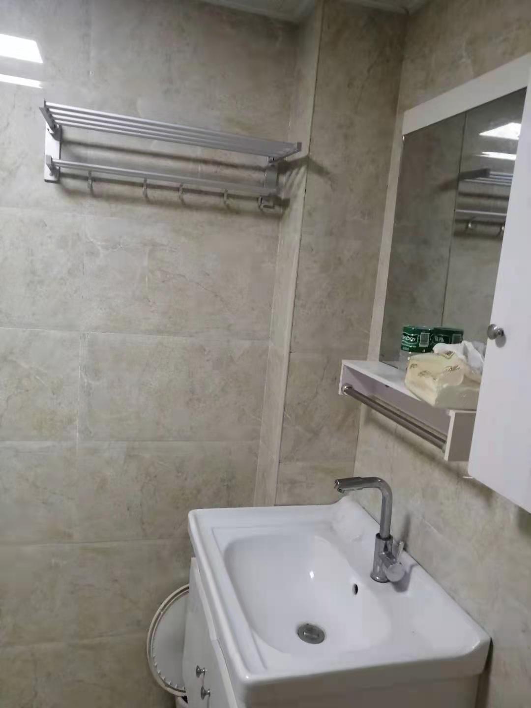 旺佳华府  1室1厅1卫    28.0万 旺佳华府  1室1厅1卫    28.0万卫生间