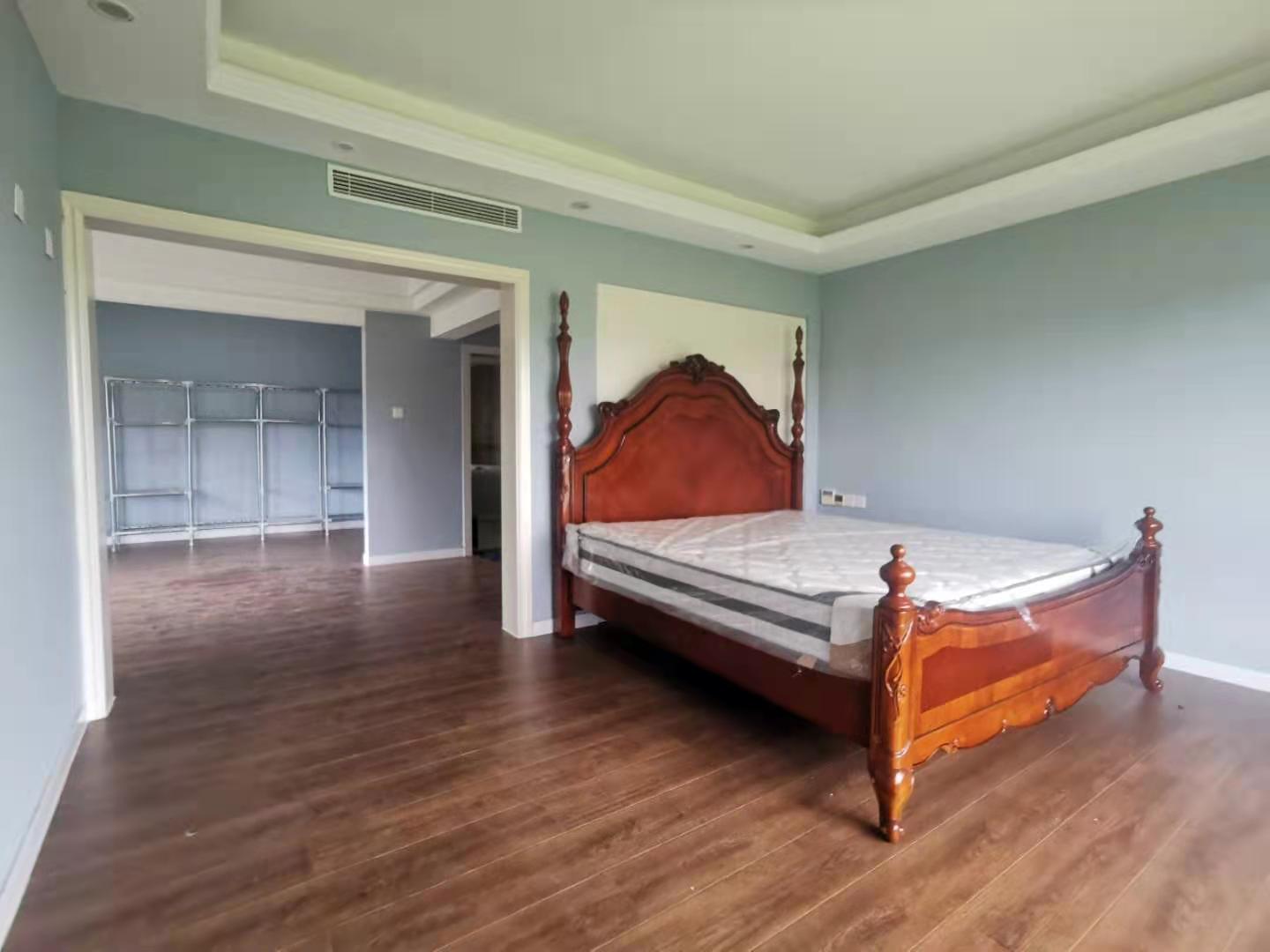 大华西海岸温泉别墅  0室0厅0卫    1150.0万 大华西海岸温泉别墅  0室0厅0卫    1150.0万卧室